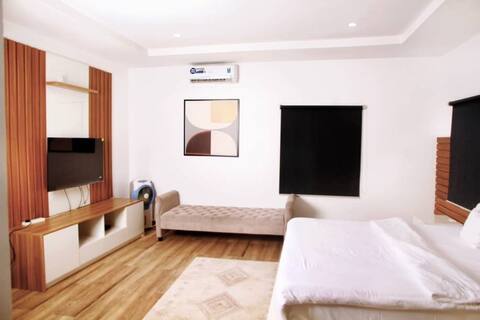 Deluxe Guest Room